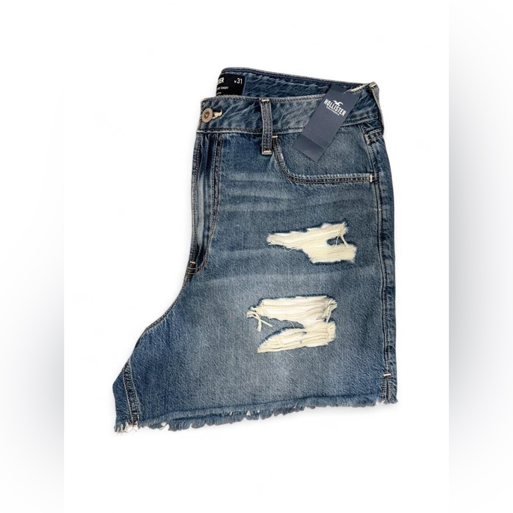 NWT Hollister Ultra High-Rise Vintage Relaxed Ripped Denim Shorts SZ 31 - Picture 2 of 7